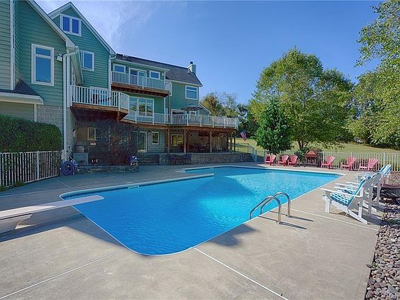 3rd image of 109 Denniston Dr