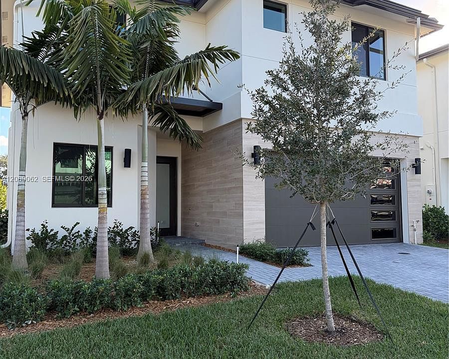 1st image of 1438 SW 23rd St