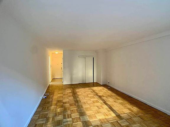 4th image of 155 E 34th St APT 2C
