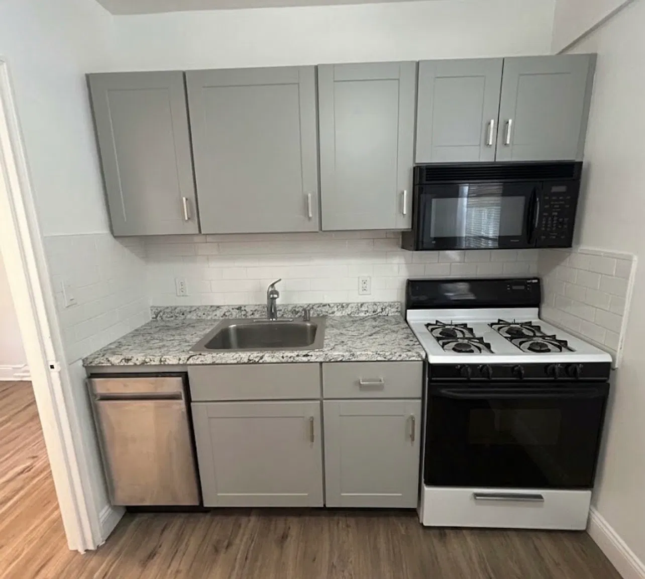 1 bed, 750 sqft, $2,095 — Photo 3