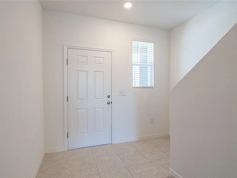 205 Mandovi St — Photo 3