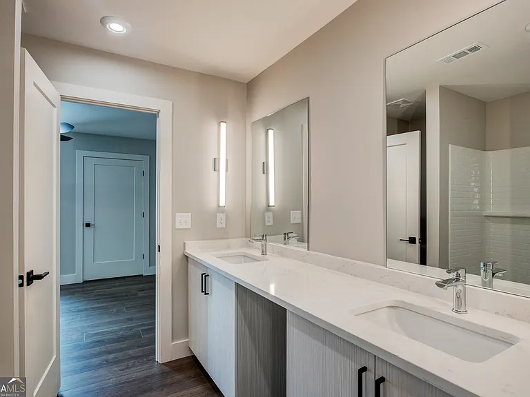 119 Chateau Dr — Photo 17