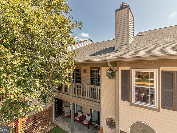 3rd image of 12309 Wadsworth Way