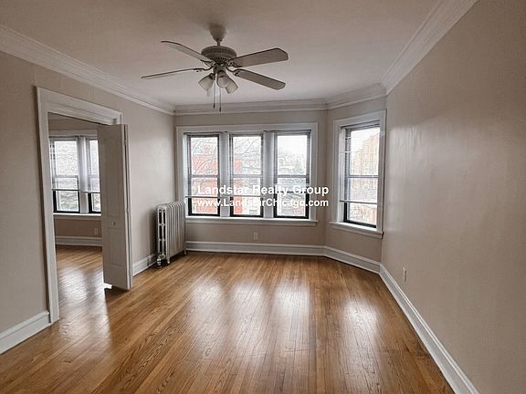 5th image of 2419 W Sunnyside Ave #2