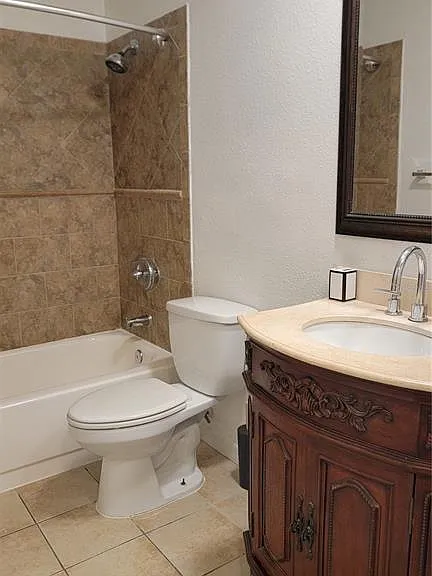 4023 Versailles Dr #4023F — Photo 14