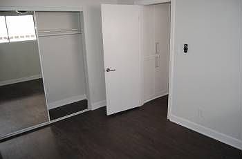 1st image of 3125 Carlyle St APT 4