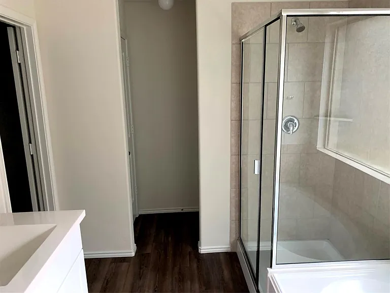 2444 Larimar Dr — Photo 18