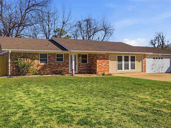 2nd image of 617 Locust St