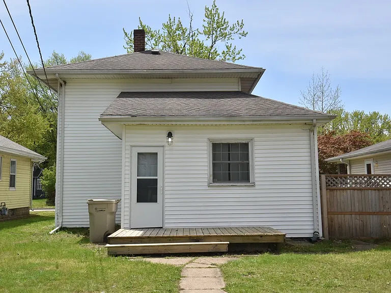 1327 Corby Blvd — Photo 24