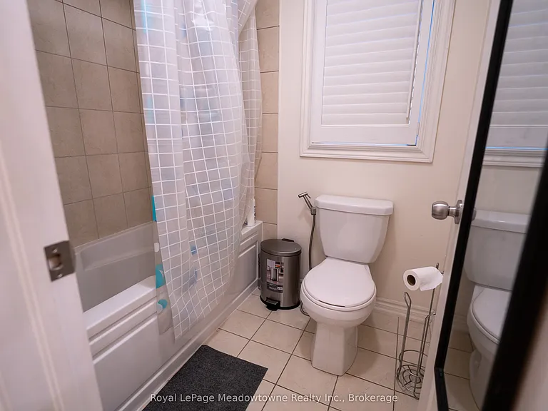 1528 Chretien St — Photo 20