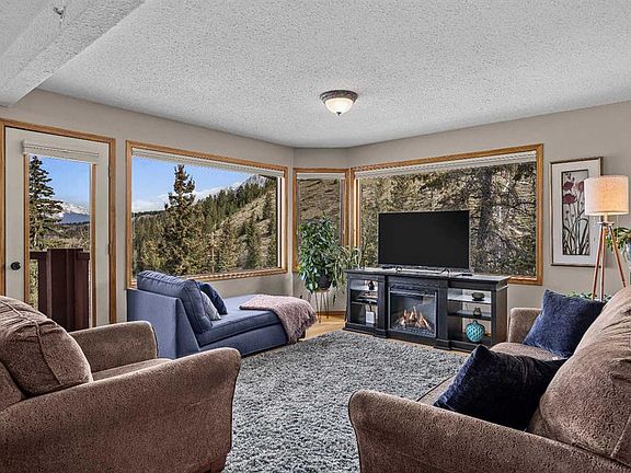 3rd image of 9 NW Blackrock Cres W #12