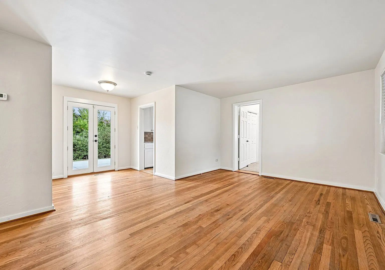 Charming 3-Bedroom Single-Family Rental Home in East Denver — Photo 4
