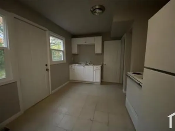 3518 E 9th Ave, Gary, IN 46403