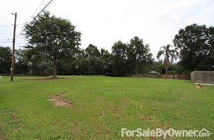 LOT SIZE: 69' X 110'
						:
						READY TO BUILD!!