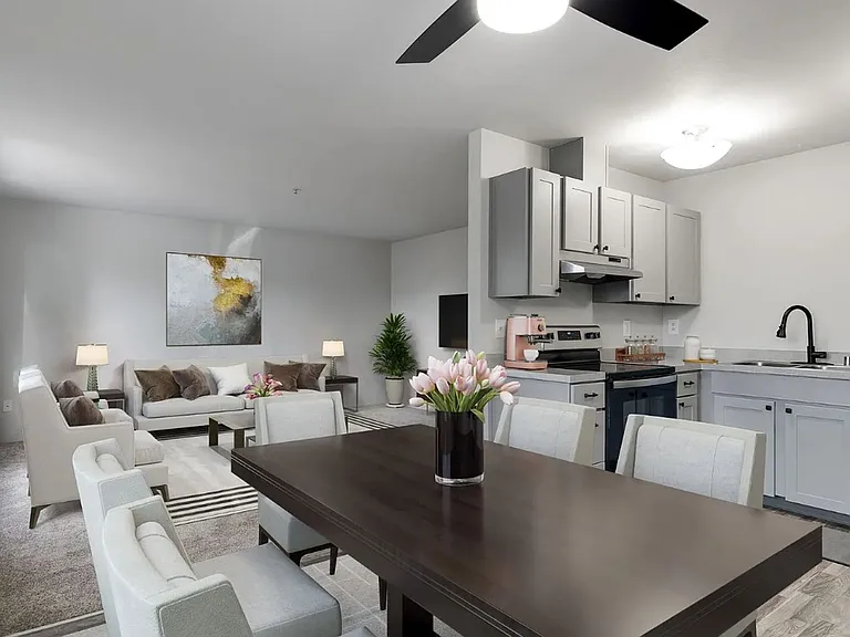 Violet Meadows Apartments — Photo 19