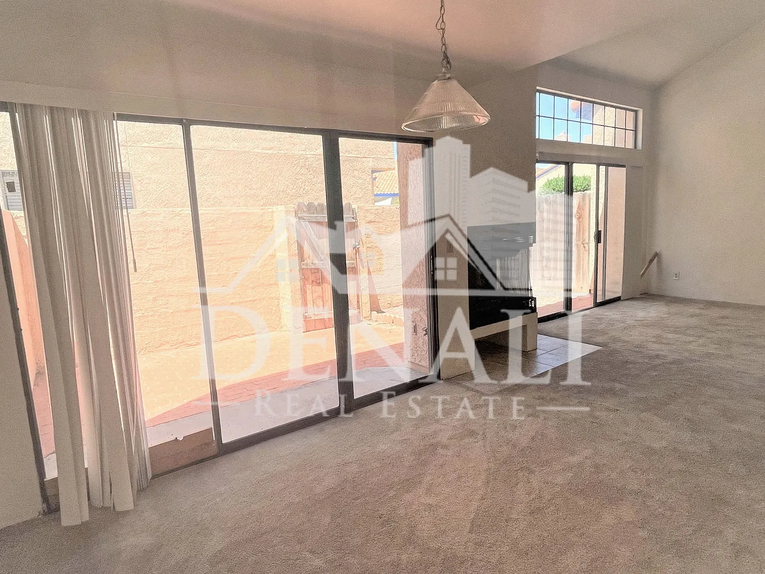 3 bed, 2.5 bath, 1234 sqft, $1,595 — Photo 4