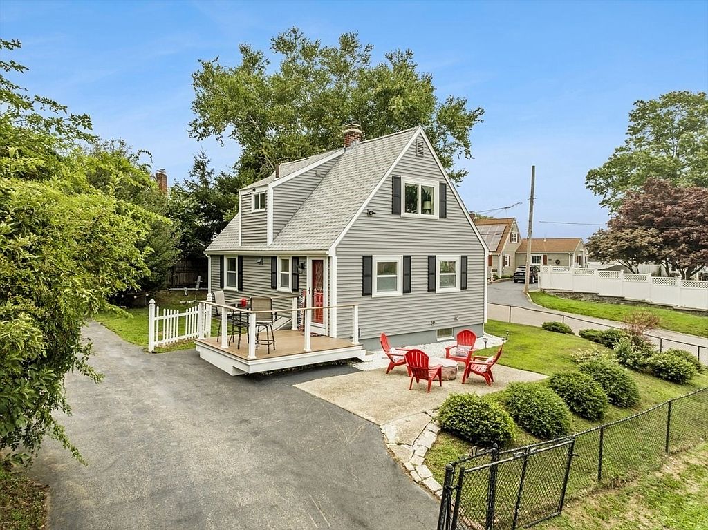 39 Hilltop Rd, Weymouth, MA 02191 | Zillow