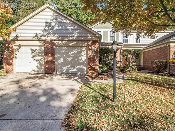 7860 Rivergate Dr, Westland, MI 48185