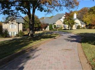 2944 W T Parr Rd, Grapevine, TX 76051
