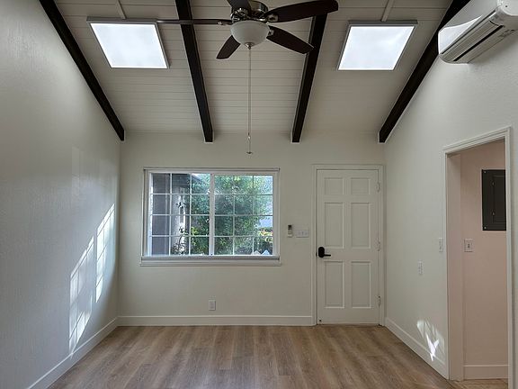 4th image of 895 Whitethorne Dr #B