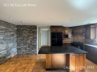141 McCallum Rd, Abbotsford, BC V2S8A1