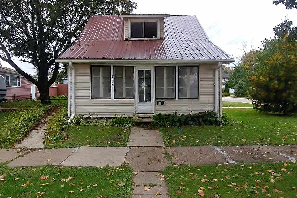 1st image of 402 S Linden St