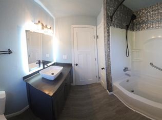 817 N Hawthorne Dr, Appleton, WI 54915