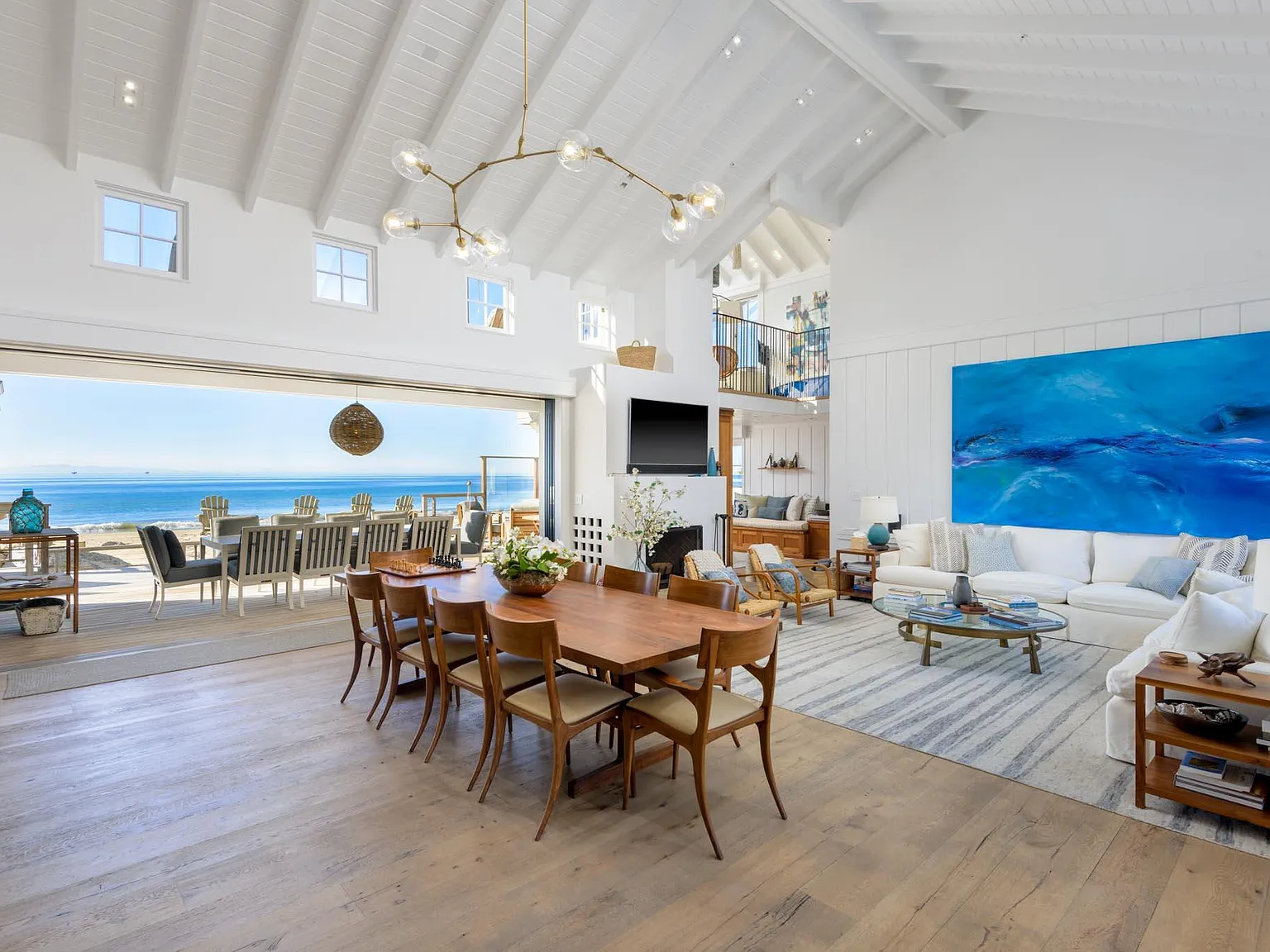 4 bed, 4.5 bath, 3344 sqft, $90,000 — Photo 3