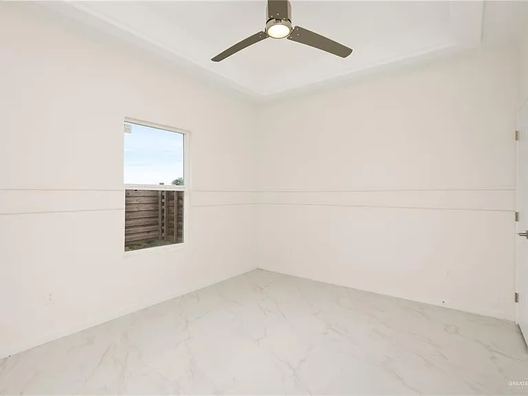 1604 Diplomat Dr — Photo 11