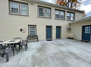 9682 E Us Highway 40 #C, Terre Haute, IN 47803