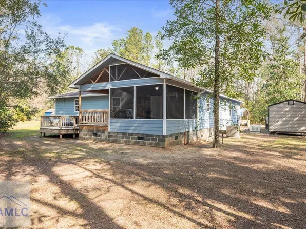 34 Oak Ct, Midway, GA 31320