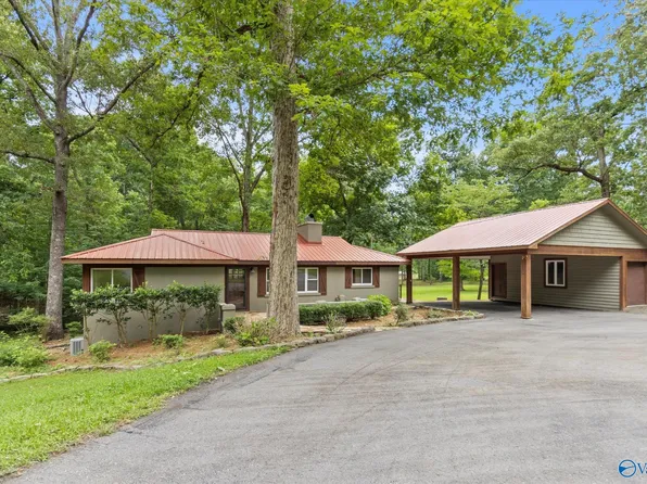 584 Milky Way Rd, Guntersville, AL 35976