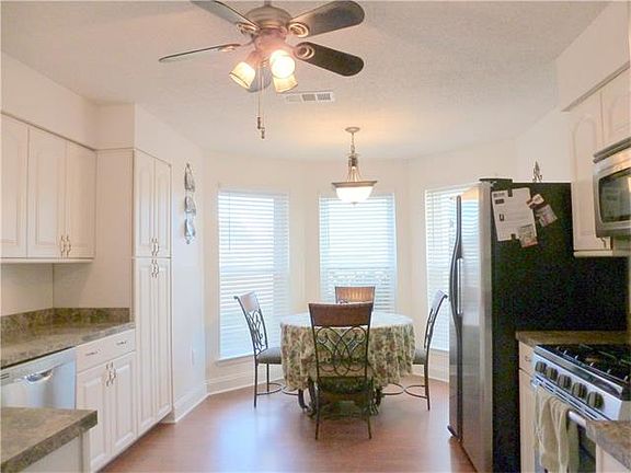 3rd image of 2501 Highland Meadows Dr
