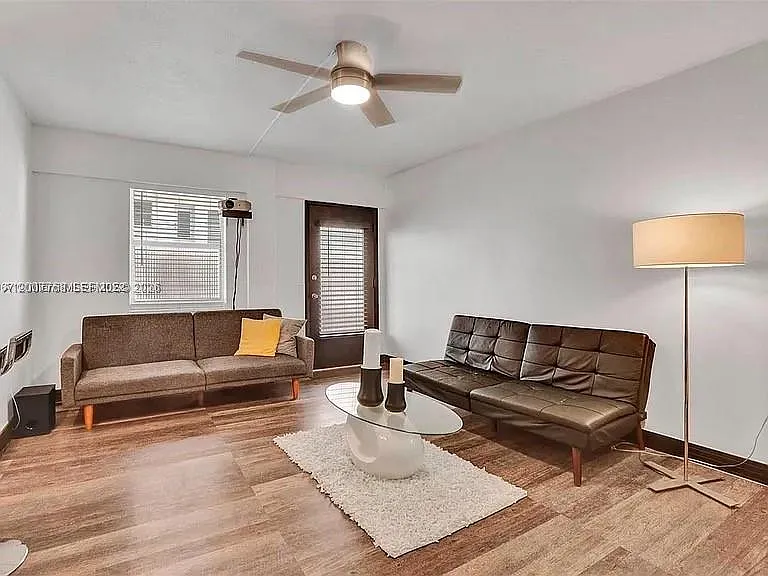 1545 Euclid Ave #3H — Photo 5