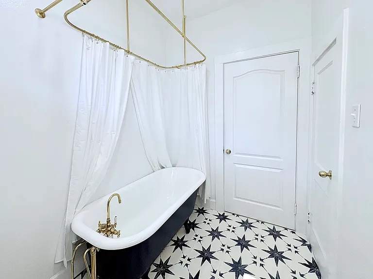 6104 N Suwanee Ave — Photo 29