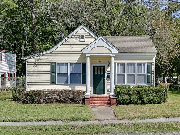 3rd image of 955 Poquoson Ave