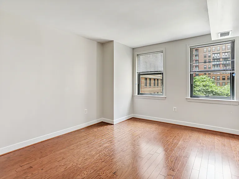 616 E St NW #402 — Photo 10