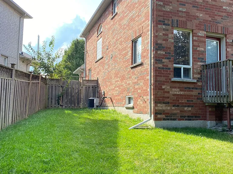 39 Levellands Cres — Photo 28