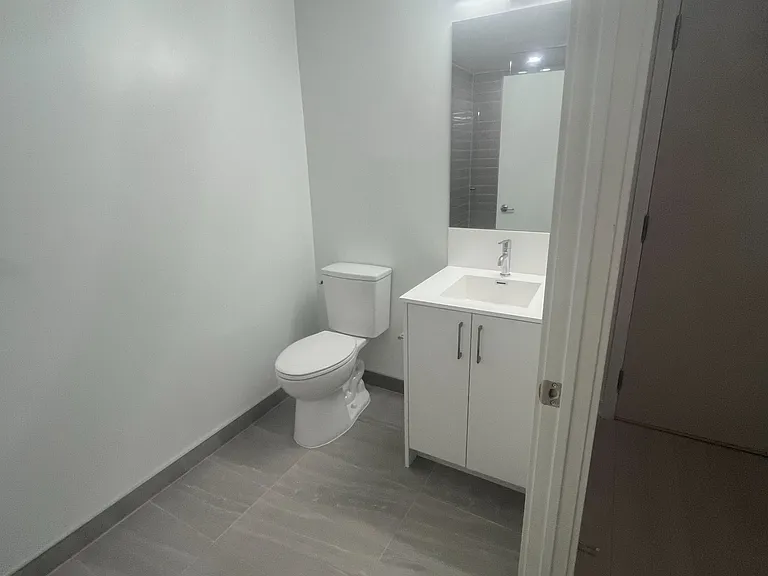 4010 Eglinton Ave W #413 — Photo 16