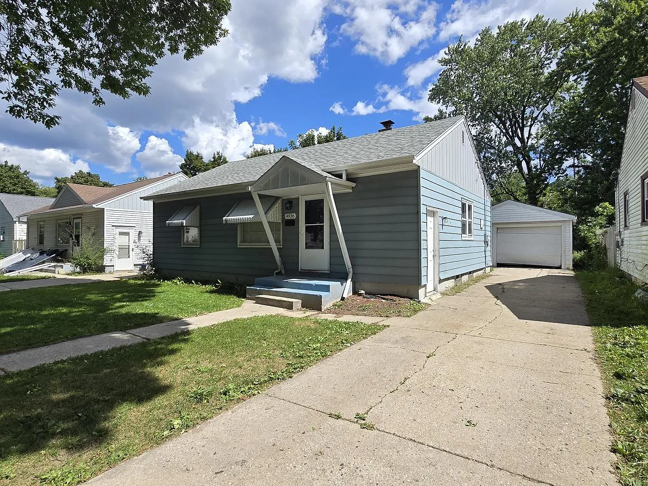 4936 North 63rd STREET photo 1