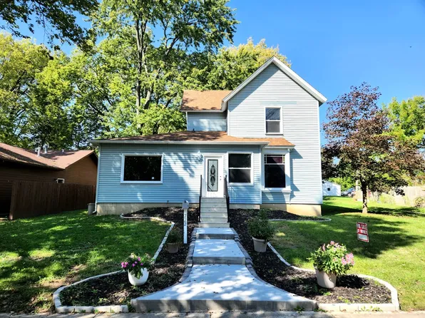 222 S Park St, Monticello, IL 61856