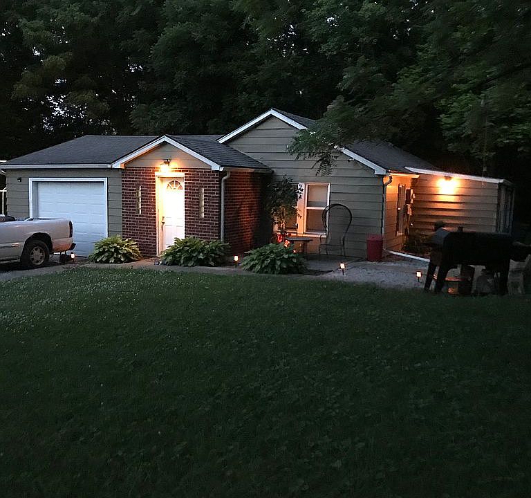 1st image of 903 S Stayton Ave