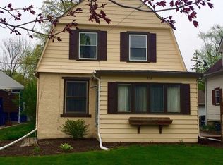 516 S Main St, Crown Point, IN 46307