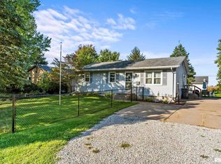 105 NW 11th Ave, Aledo, IL 61231