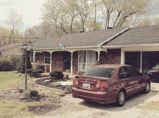 1537 Green Valley Dr, Ashland, KY 41102