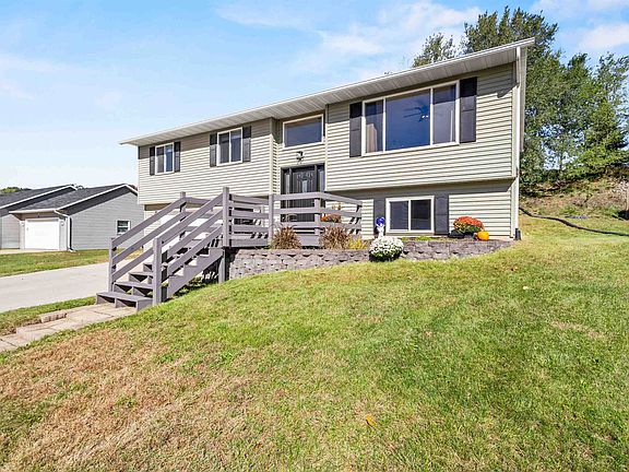 2nd image of 204 Thomas Rd