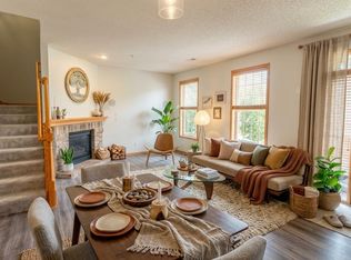1586 Woodlynn Ave Unit 2, Saint Paul, MN 55109