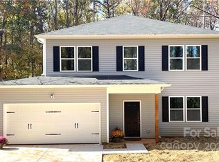 5923 Edinborough Dr, Charlotte, NC 28216