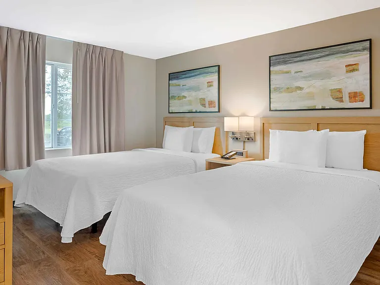 Deluxe Studio - 2 Queen Beds