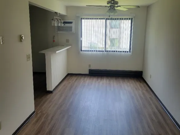 1357 Meadowcreek Dr., 1357 Meadowcreek Dr APT 5, Pewaukee, WI 53072